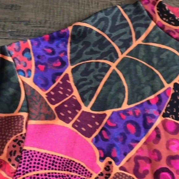 Farm Rio Hidden Animal Sweatshirt multi color oversized style XS New with tags - Picture 4 of 11